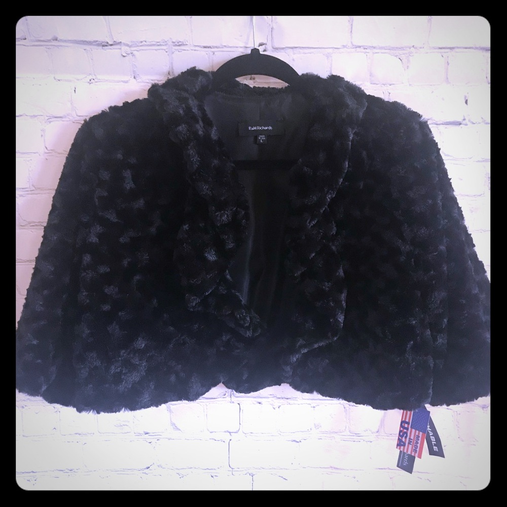 🌟🌟BLACK SHRUG🌟🌟